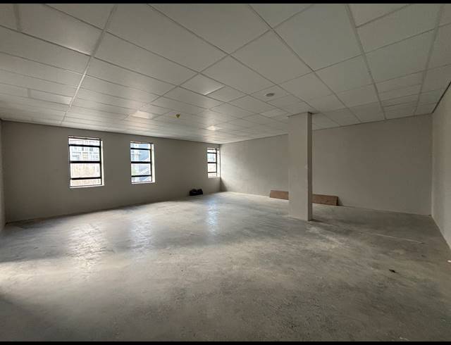 91M² MEDICAL SUITE TO LET IN PAARDEVLEI